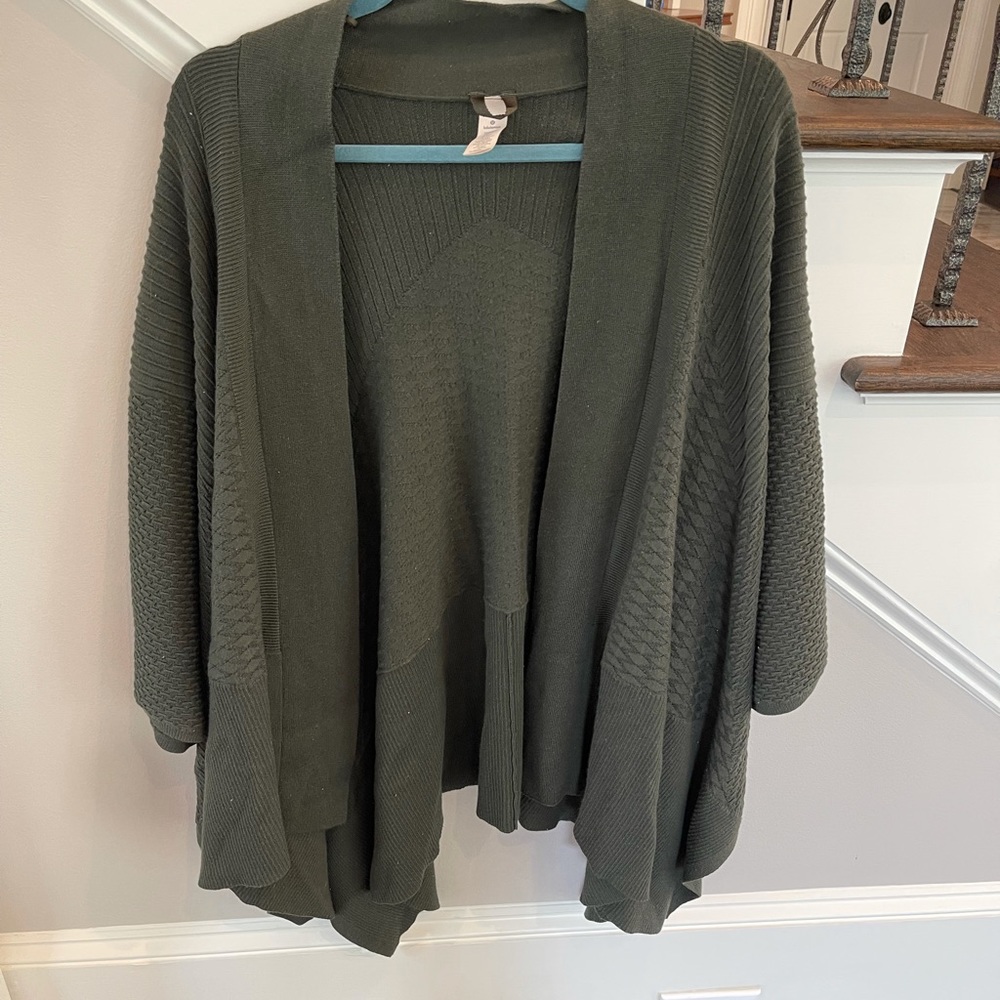 lulu lemon green sweater